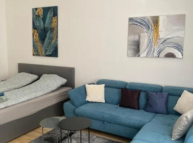 Blue Danube Apartment Downtown With Free Parking